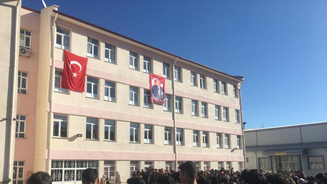 Fatih Anadolu Lisesi Fotoğrafı
